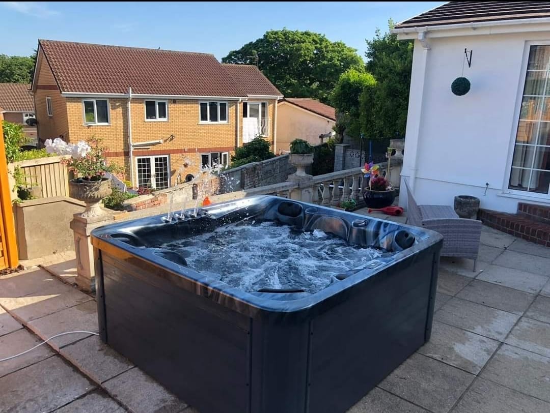 3 Ways to reduce Hot Tub Energy Use UK's most Energy Efficient Hot Tubs