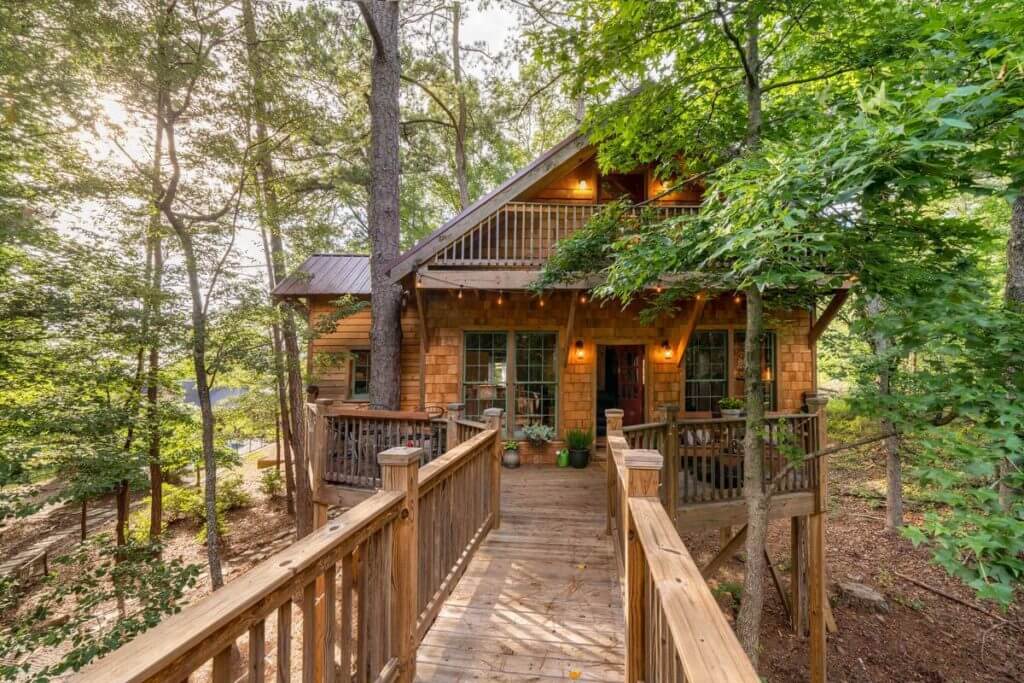 35 Treehouse Rentals in You'll Want to Book ASAP