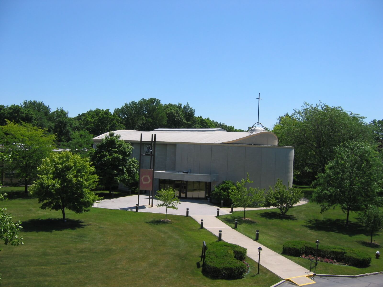 Noll Memorial Chapel Fort Wayne, IN Grinsfelder Associates Architects