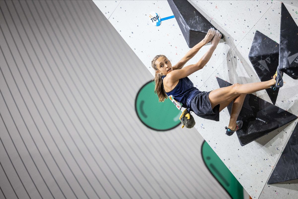 American Annie Sanders Wins Three Gold Medals Gripped Magazine