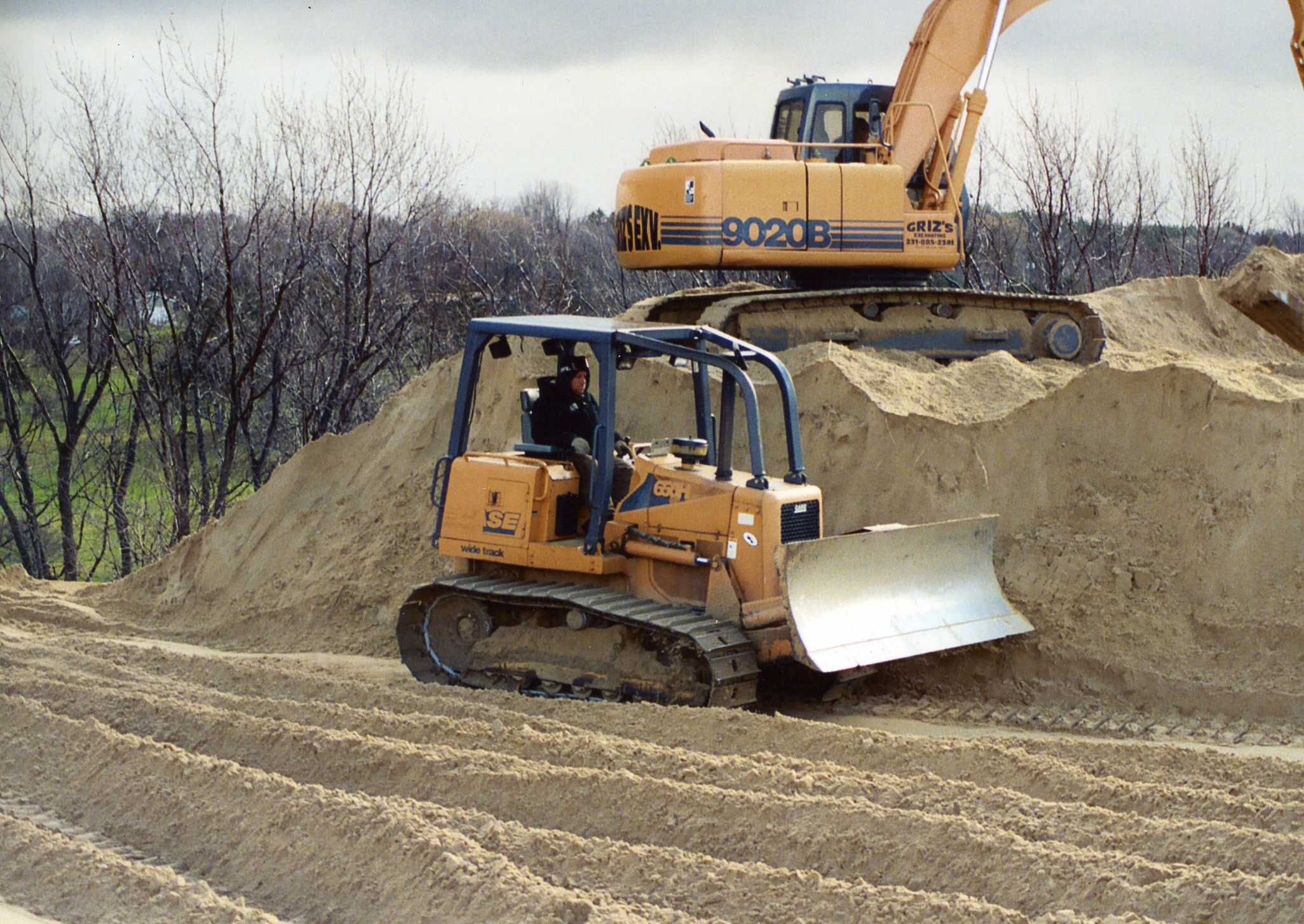 Griz's Excavating, Sealing & Striping LLC