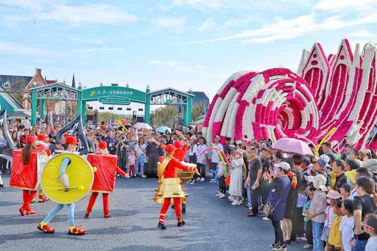 Corso Zundert nu ook in Holland Flower Park in China GroenVandaag