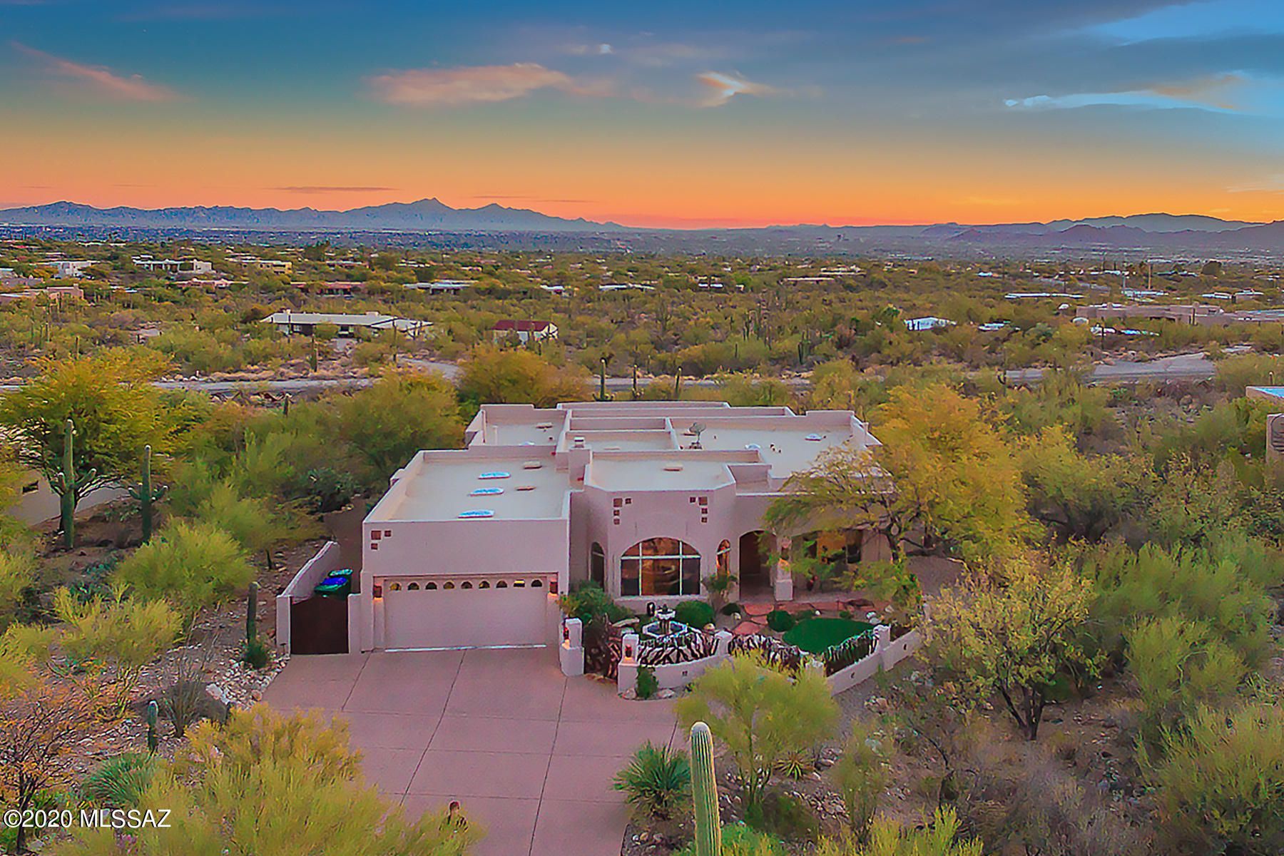 2102 E QUIET CANYON DR., TUCSON, AZ 85718 Susanne Grogan Luxury