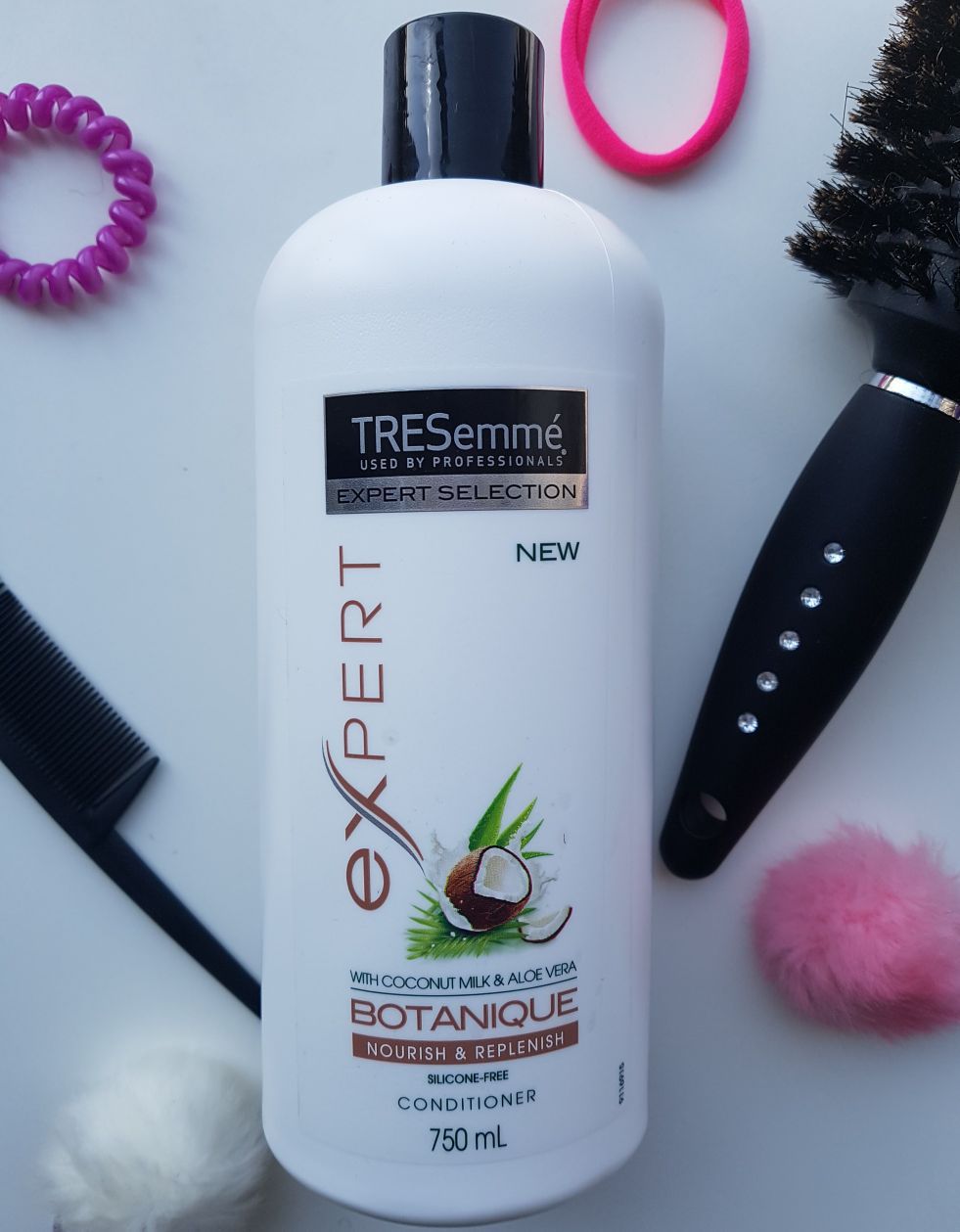 انواع بلسم الشعر , ترطيب عميق نعومية وانسيابية لا مثيل لها غرور وكبرياء