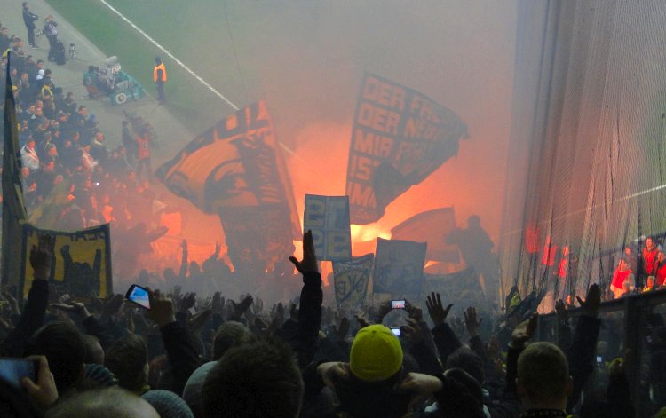 Dynamo Dresden vs. Borussia Dortmund 02