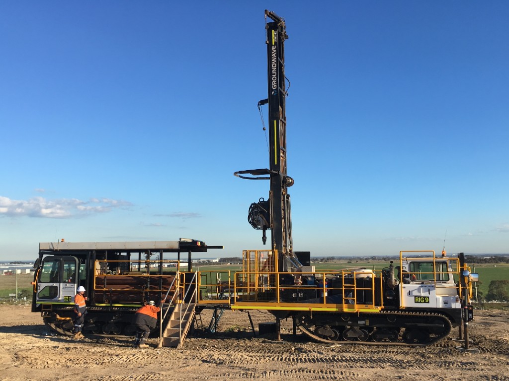 RIG 9 LS600 Large Sonic Diamond Drill Groundwave Drilling Services