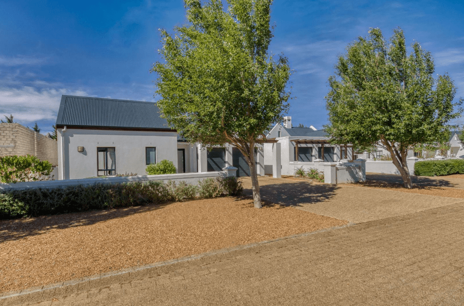 Group7 Properties FAMILY HOME IN CROYDON OLIVE ESTATE