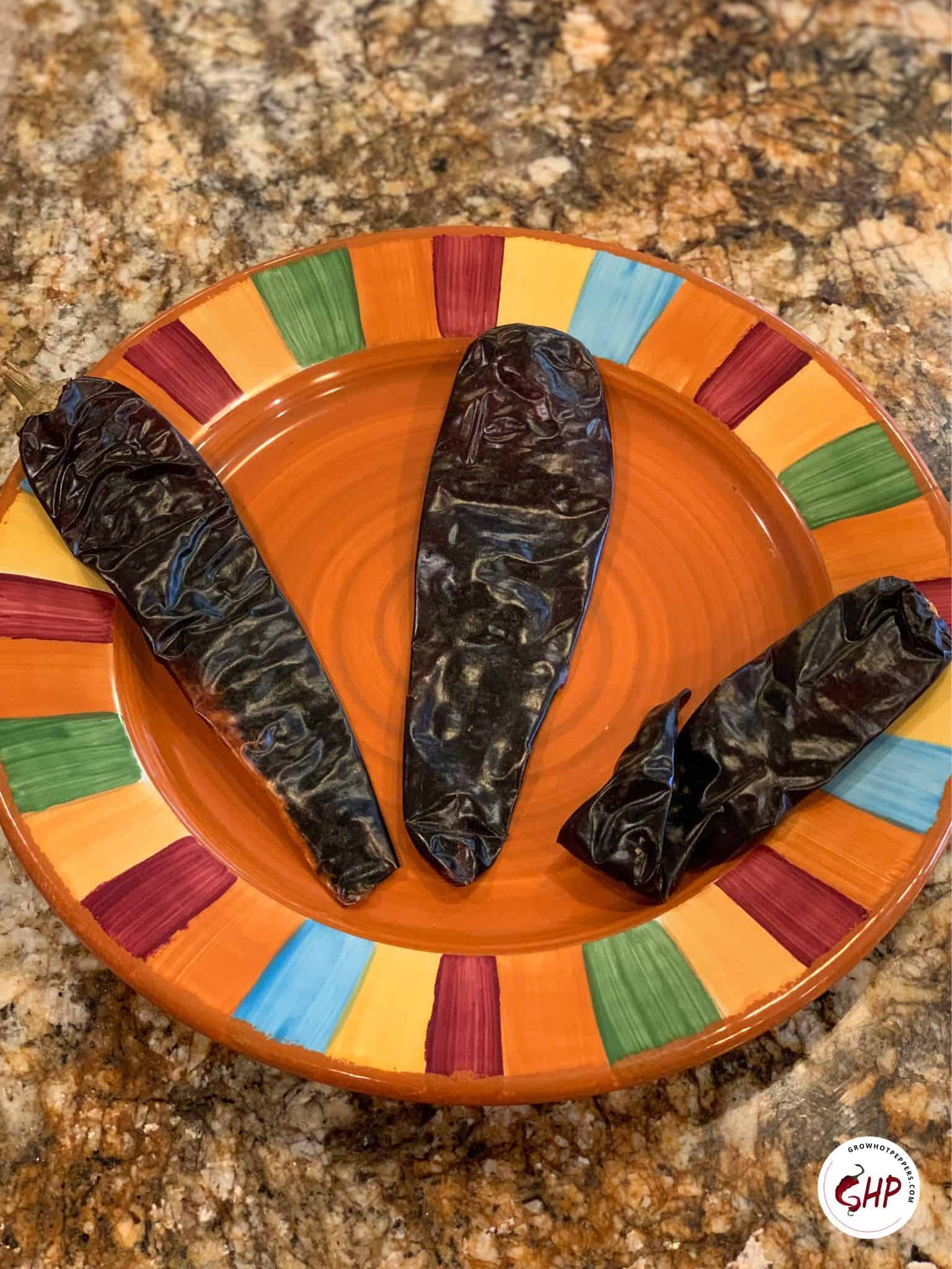 Chile Guajillo All About This Dried Mexican Pepper + 7 Guajillo