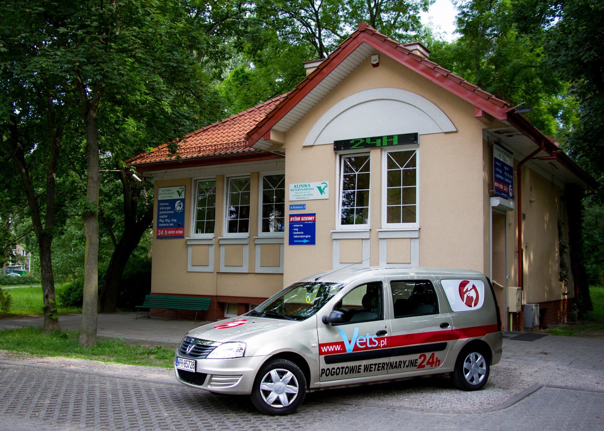 VETS Warsaw Veterinary Clinic joins the LuxVet Group Grupa LuxVet