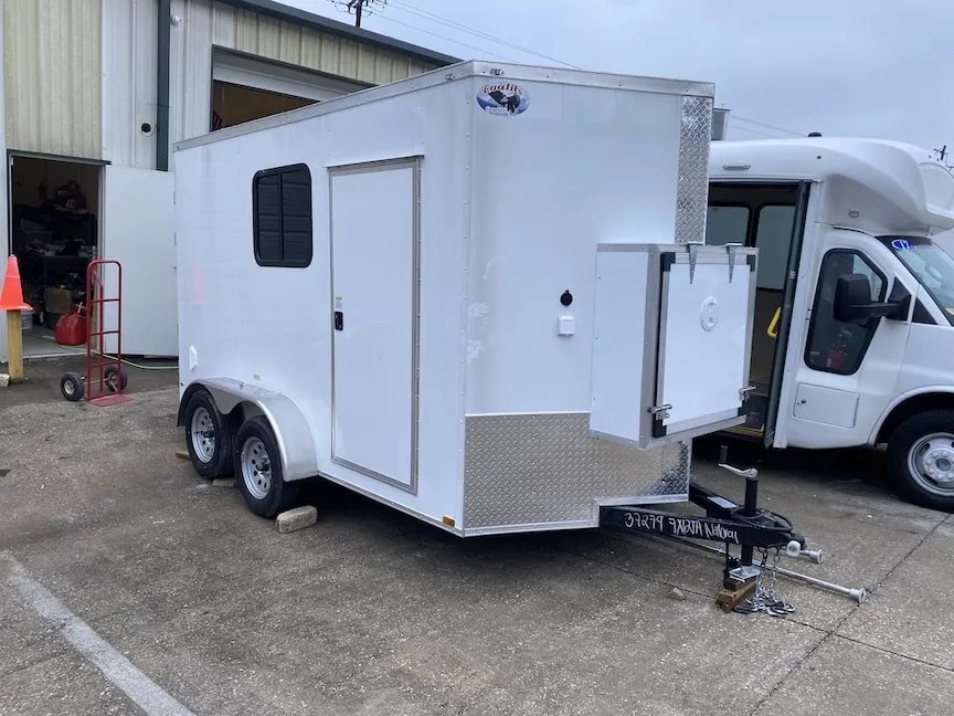 Advanced Mobile Dog Grooming Vans with HighCapacity Water Tanks