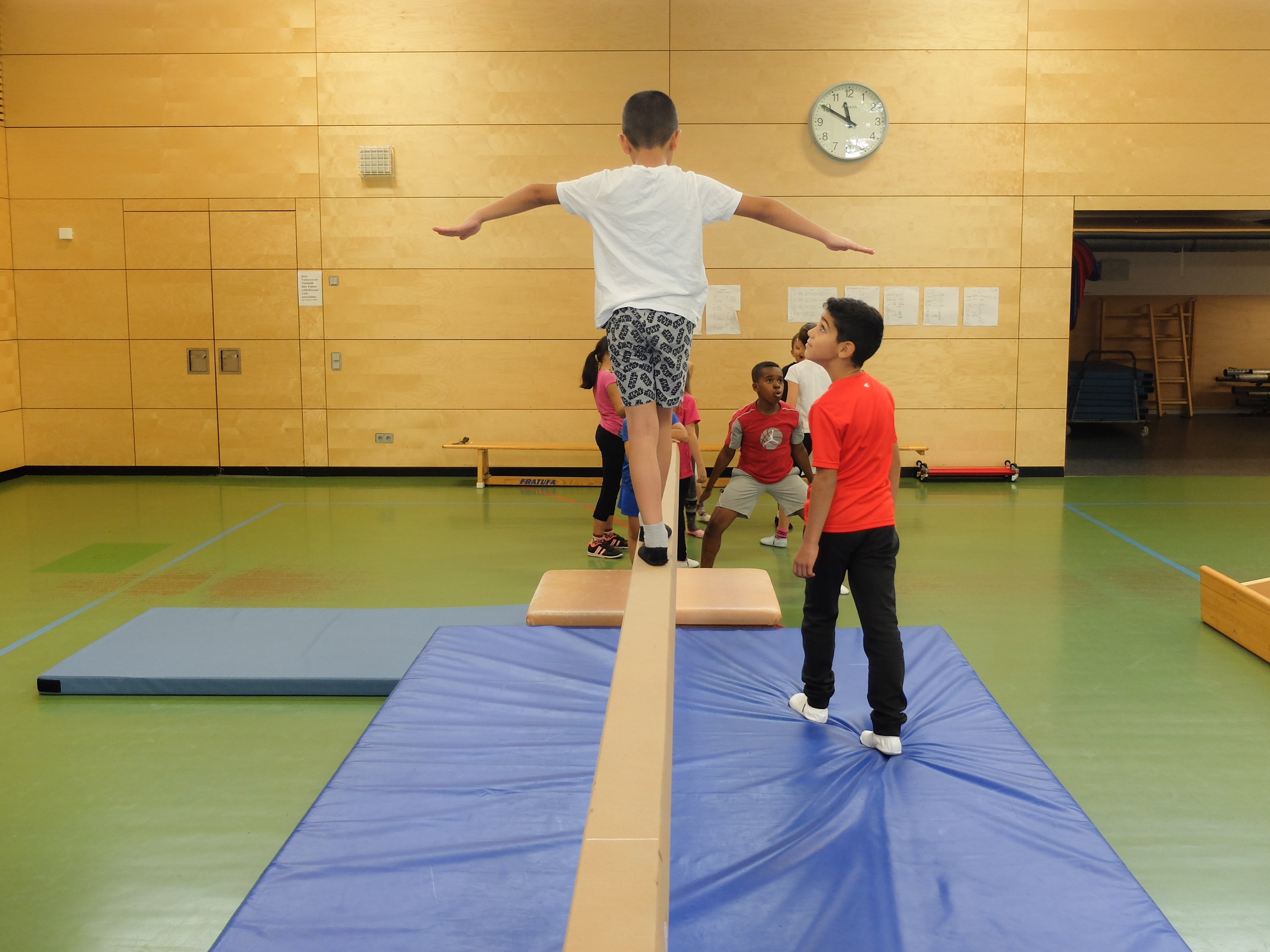 Schwebebalken4 Grundschule Pfingstweide