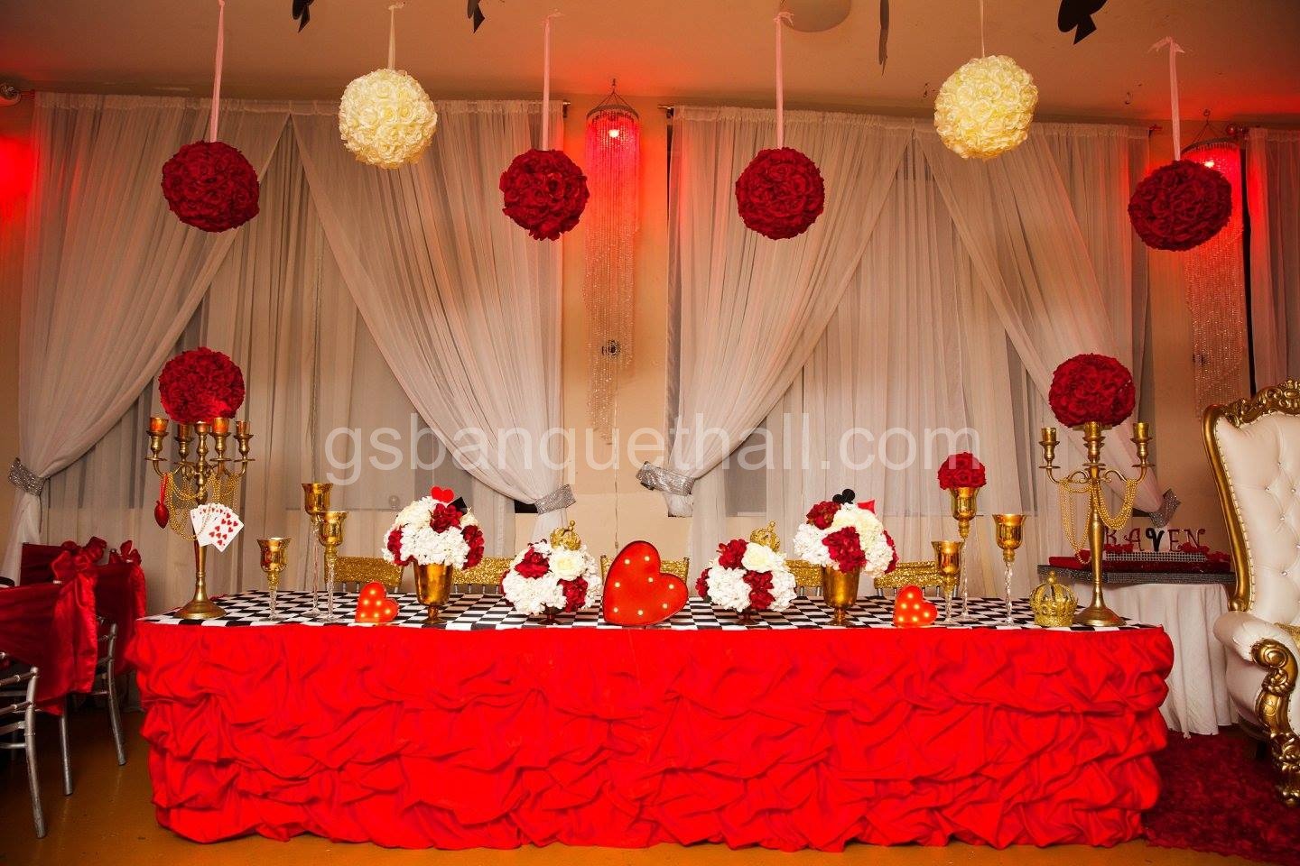 Queen of Hearts Party decoration Reina de corazones