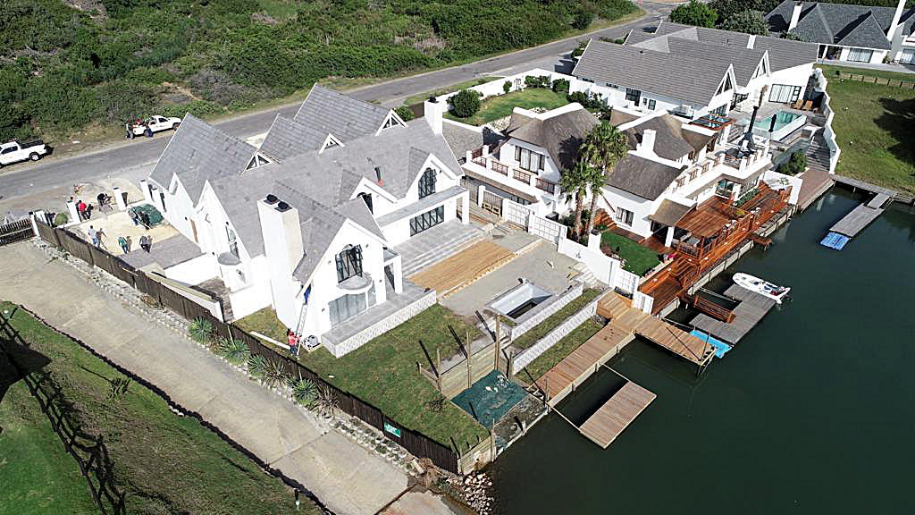 House D St Francis Canals