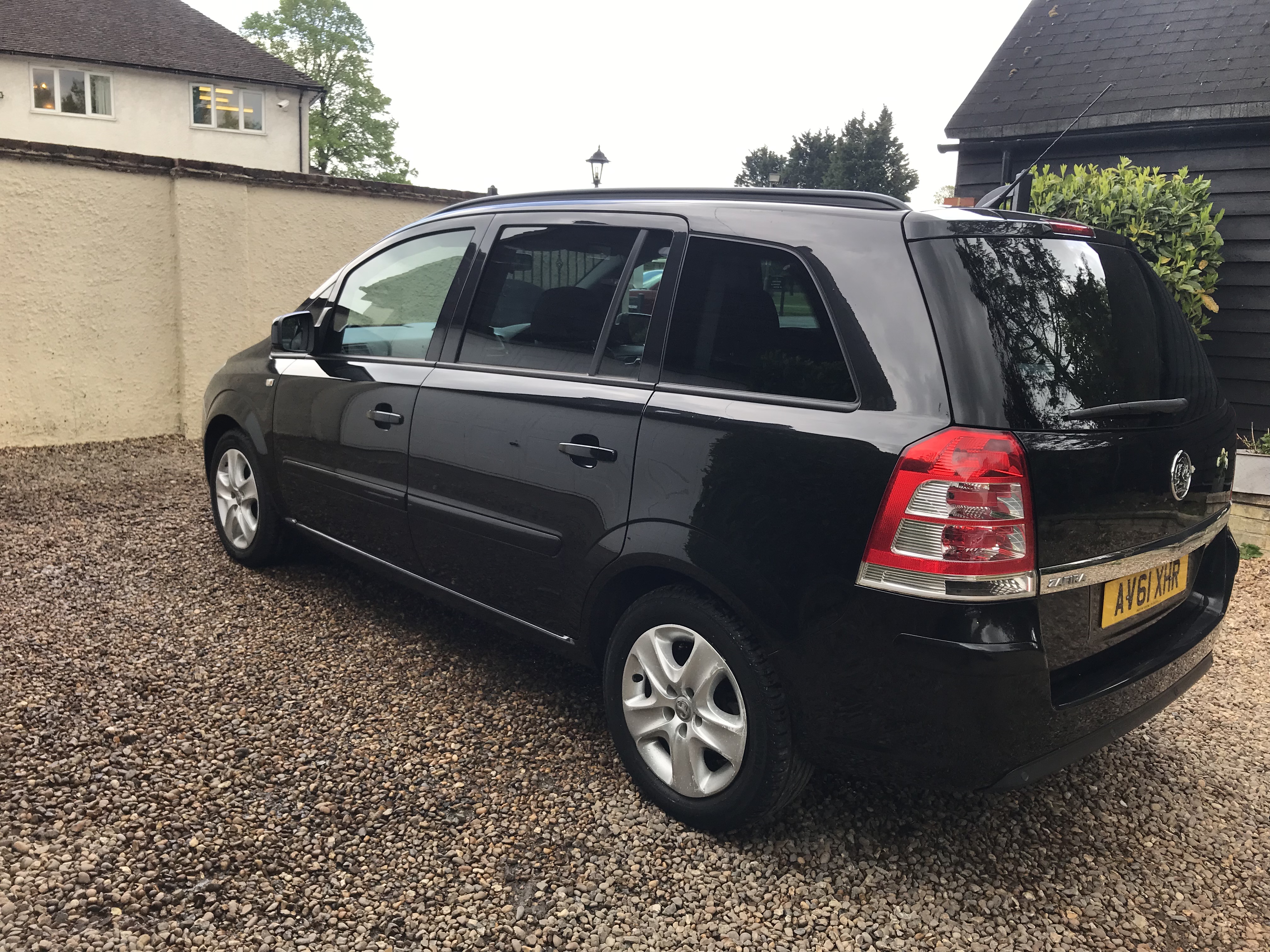 Vauxhall Zafira 1.6 Exclusiv 1.6 PETROL GS Manual engine operation