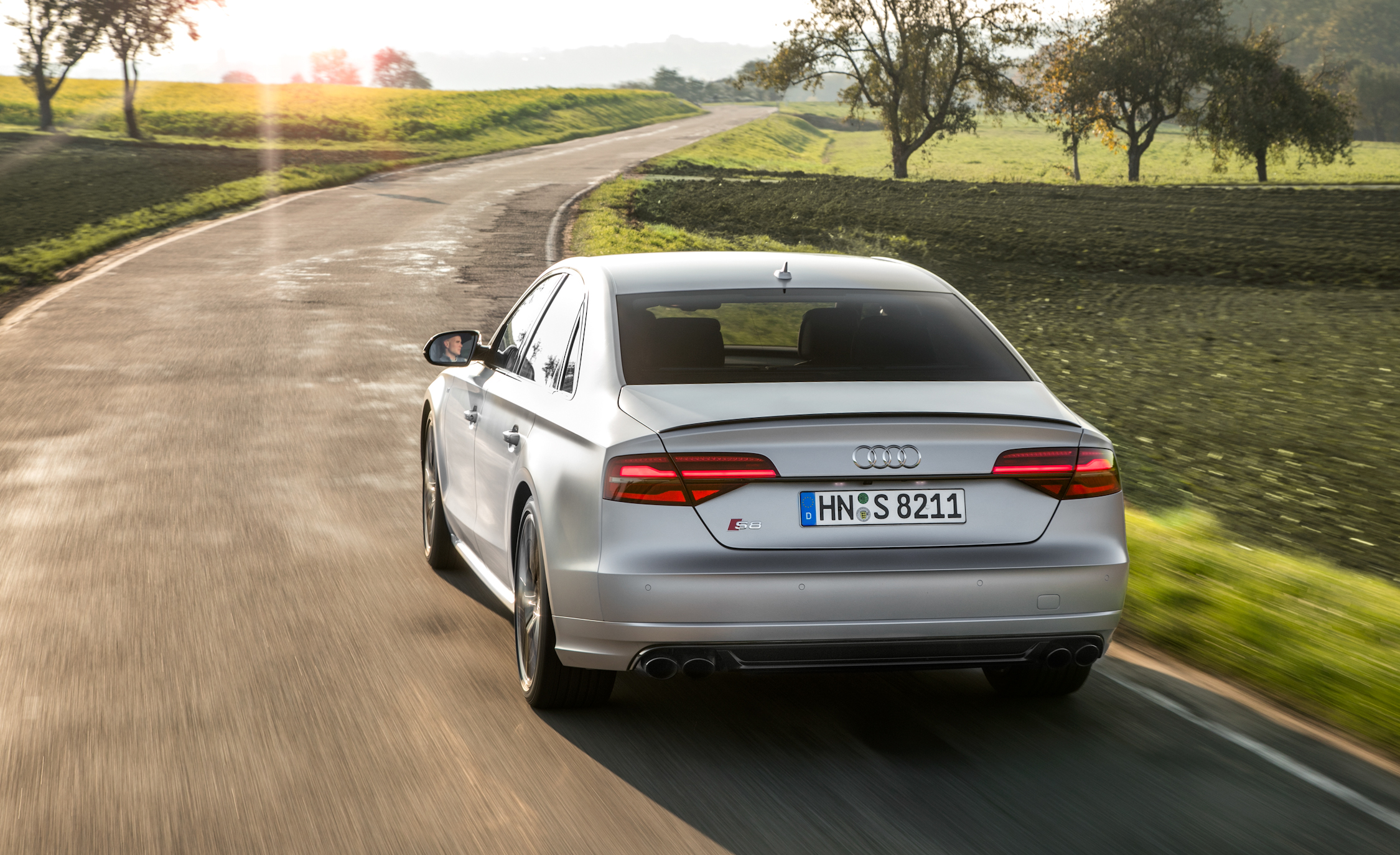 Audi s8 2016