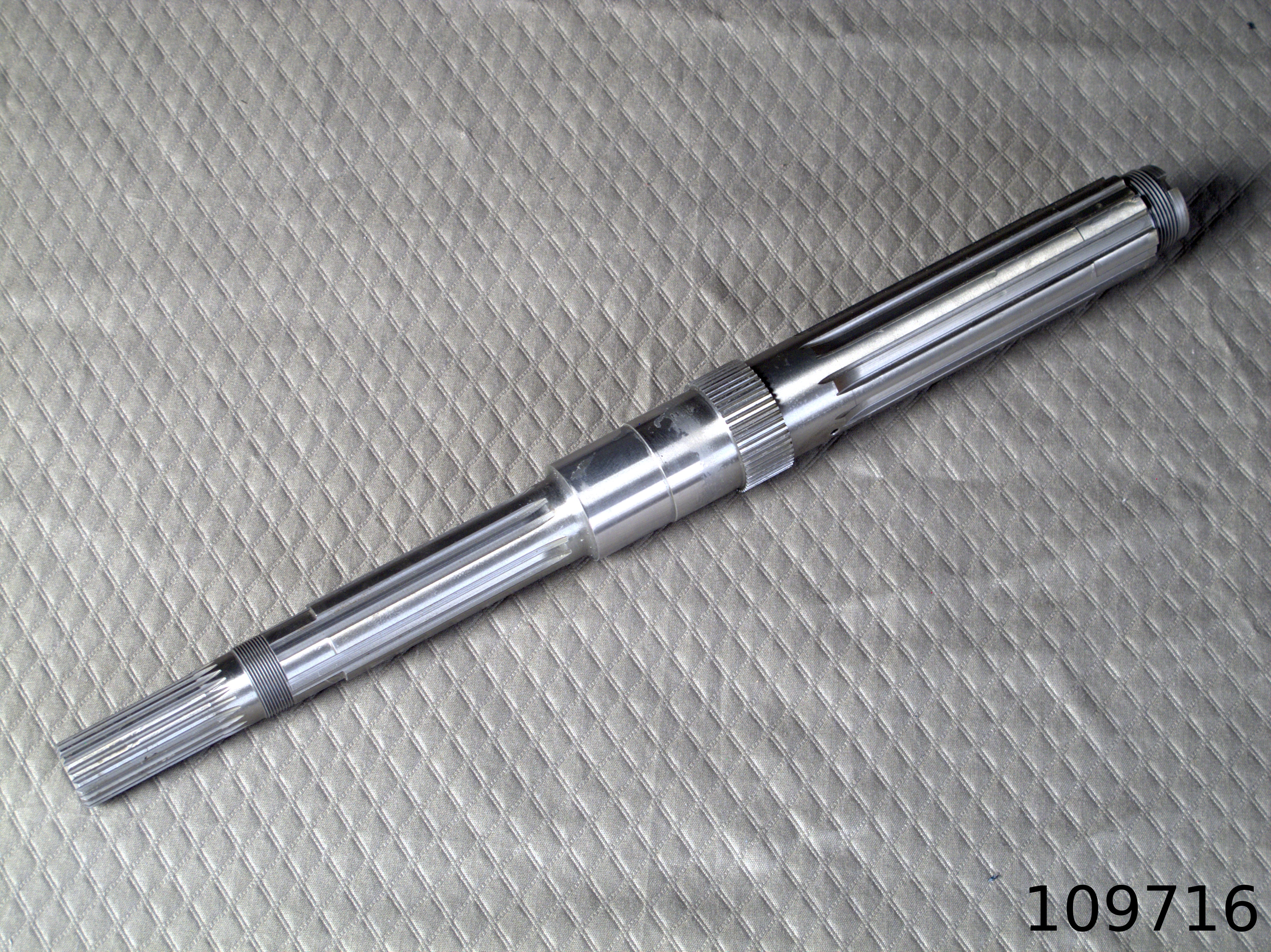 Transmission input shaft for Ferrari 512BB, 512BBi, Testarossa, 512TR