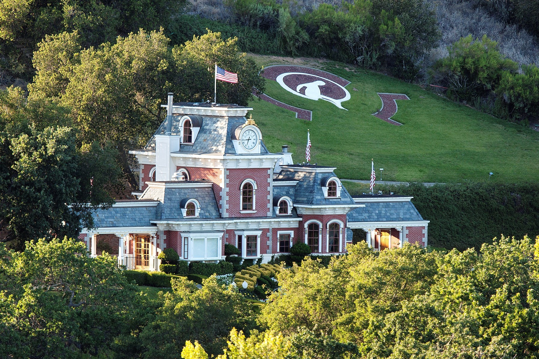 Michael Jackson's Former Neverland Ranch For Sale at 100 Million