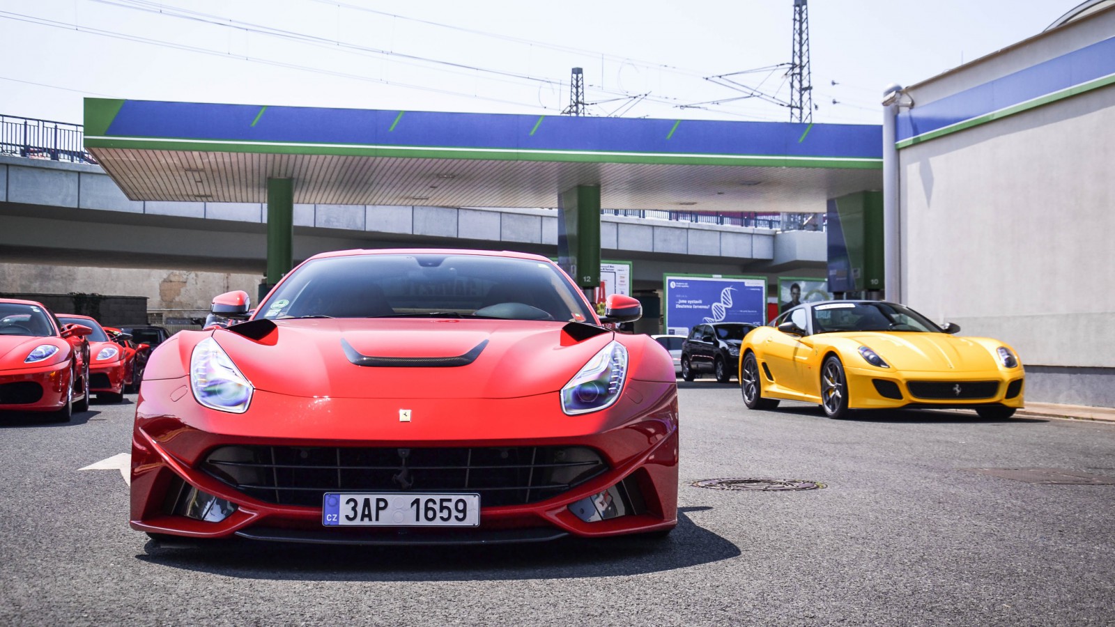 Video Best Supercar Sounds of Czech Republic 2015 GTspirit