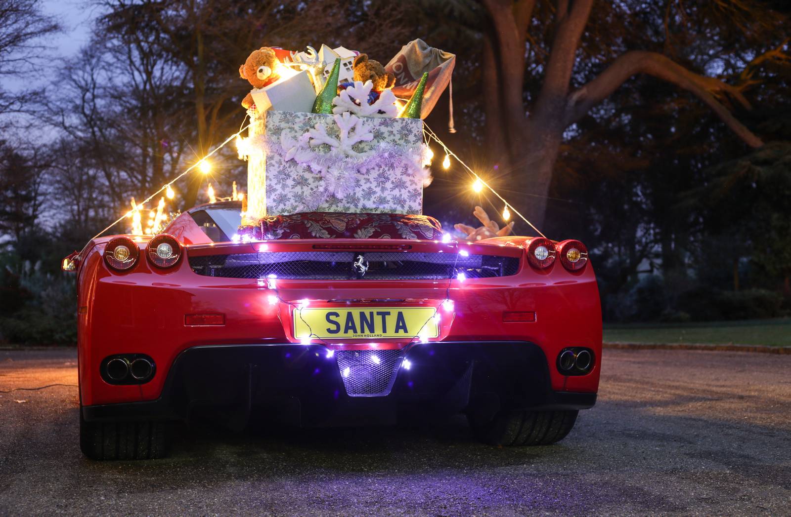 Video Meet Santa's Ferrari Enzo Sleigh GTspirit