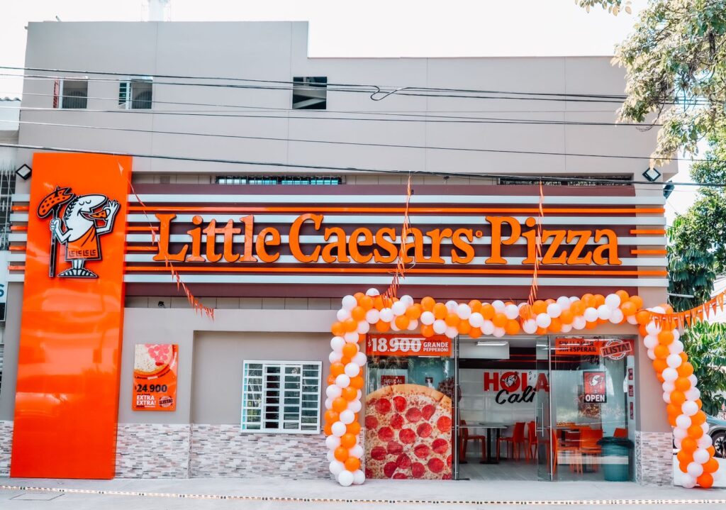 Little Caesars® Pizza se expande en Colombia con sus primeras tiendas