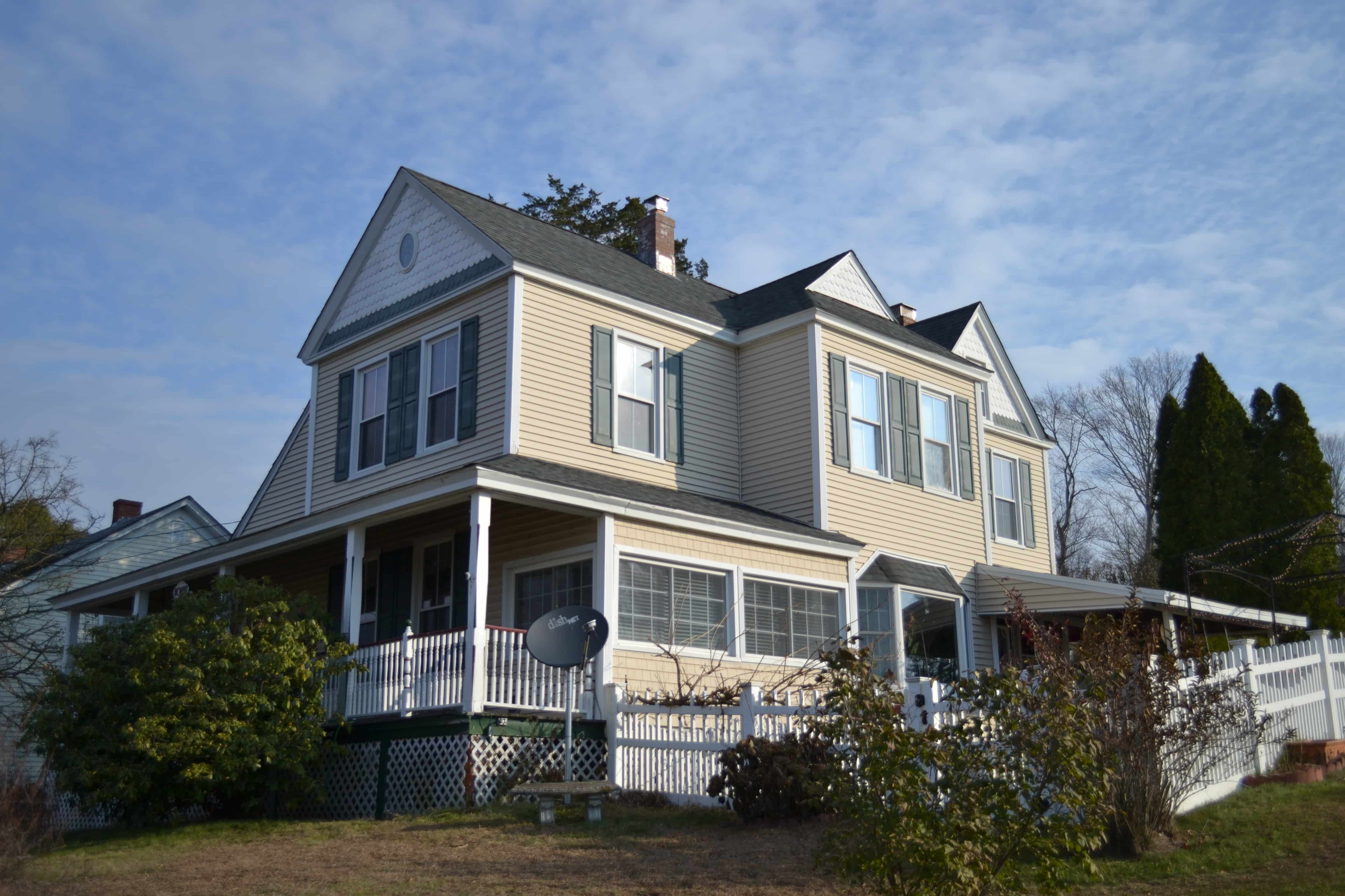 Wauregan, CT Roof Replacement Guaranteed Roofing