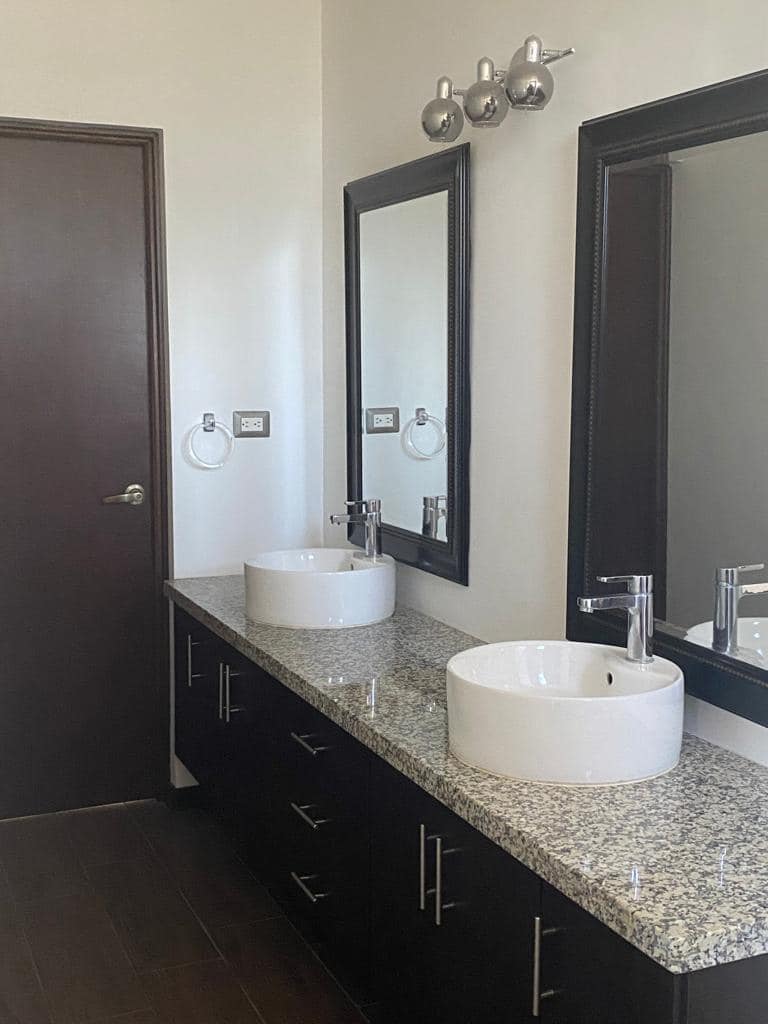 CASA EN RENTA MONTEBELLO 2