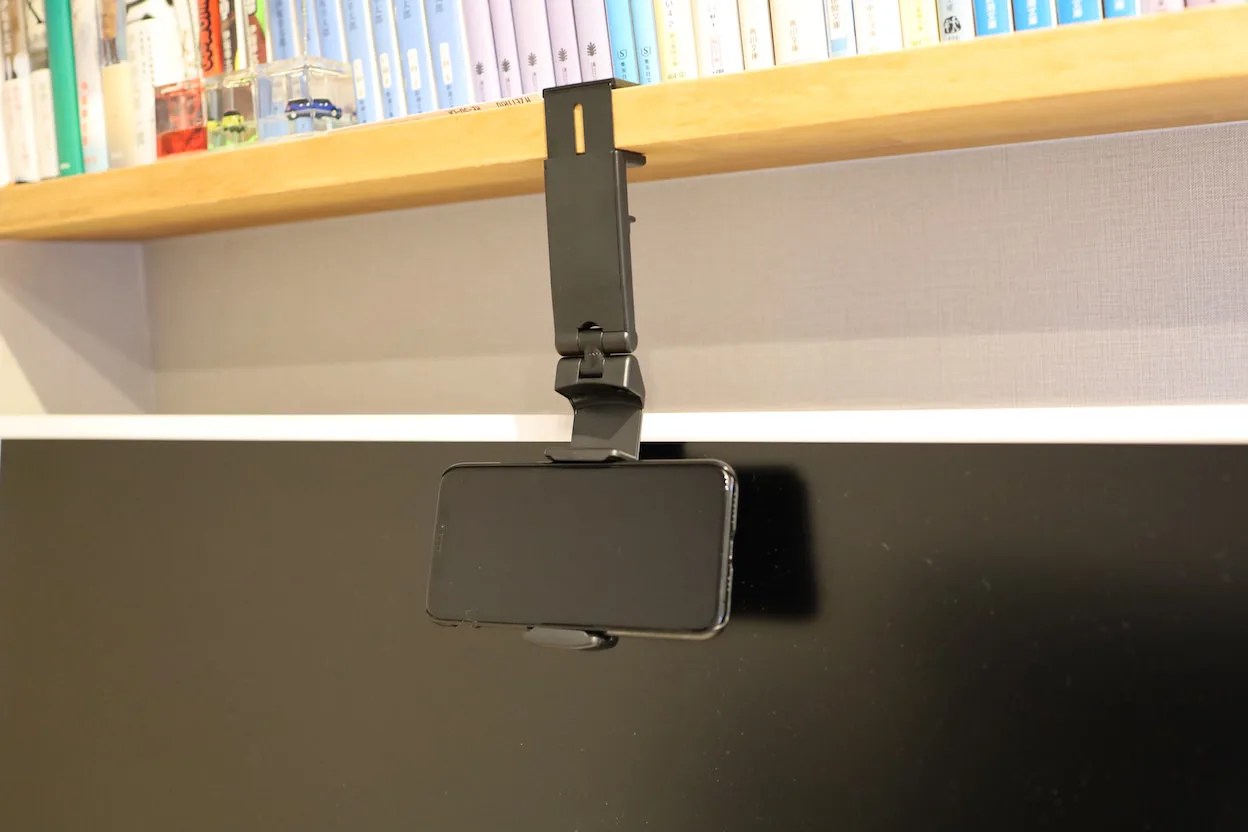 【スマホをWebカメラに】iPhoneスタンドでWebカメラの代用にする方法やメリット【有線・無線も】 もとログ