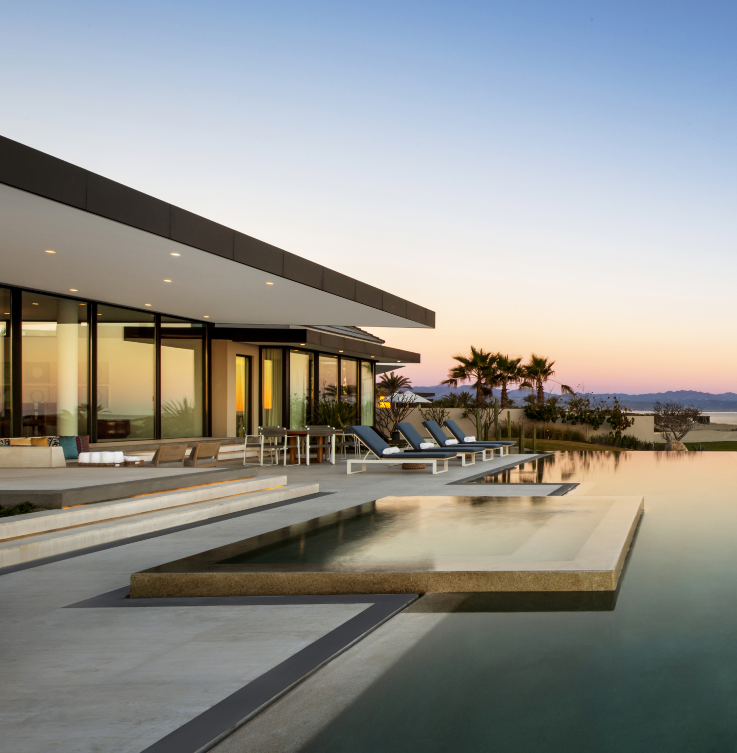 Pavilion Villa Guerin Glass