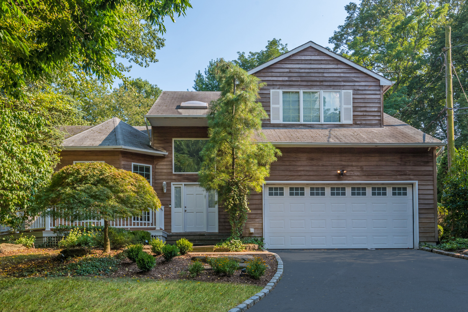 The Maples, Roslyn Estates Guetta Building Company