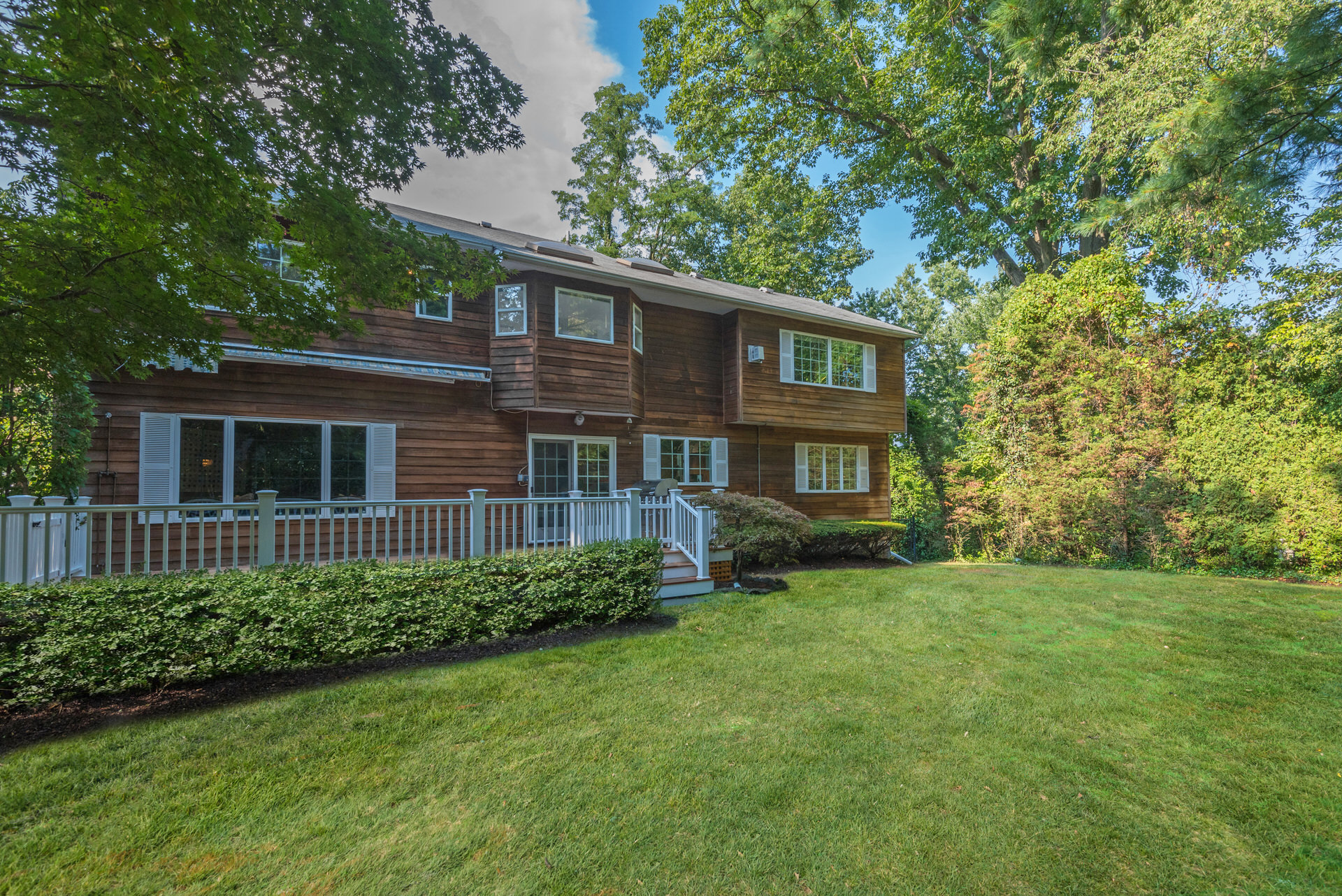 The Maples, Roslyn Estates Guetta Building Company