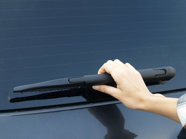 2014 Fiat 500L Rear Windshield Wiper Replacement iFixit Repair Guide