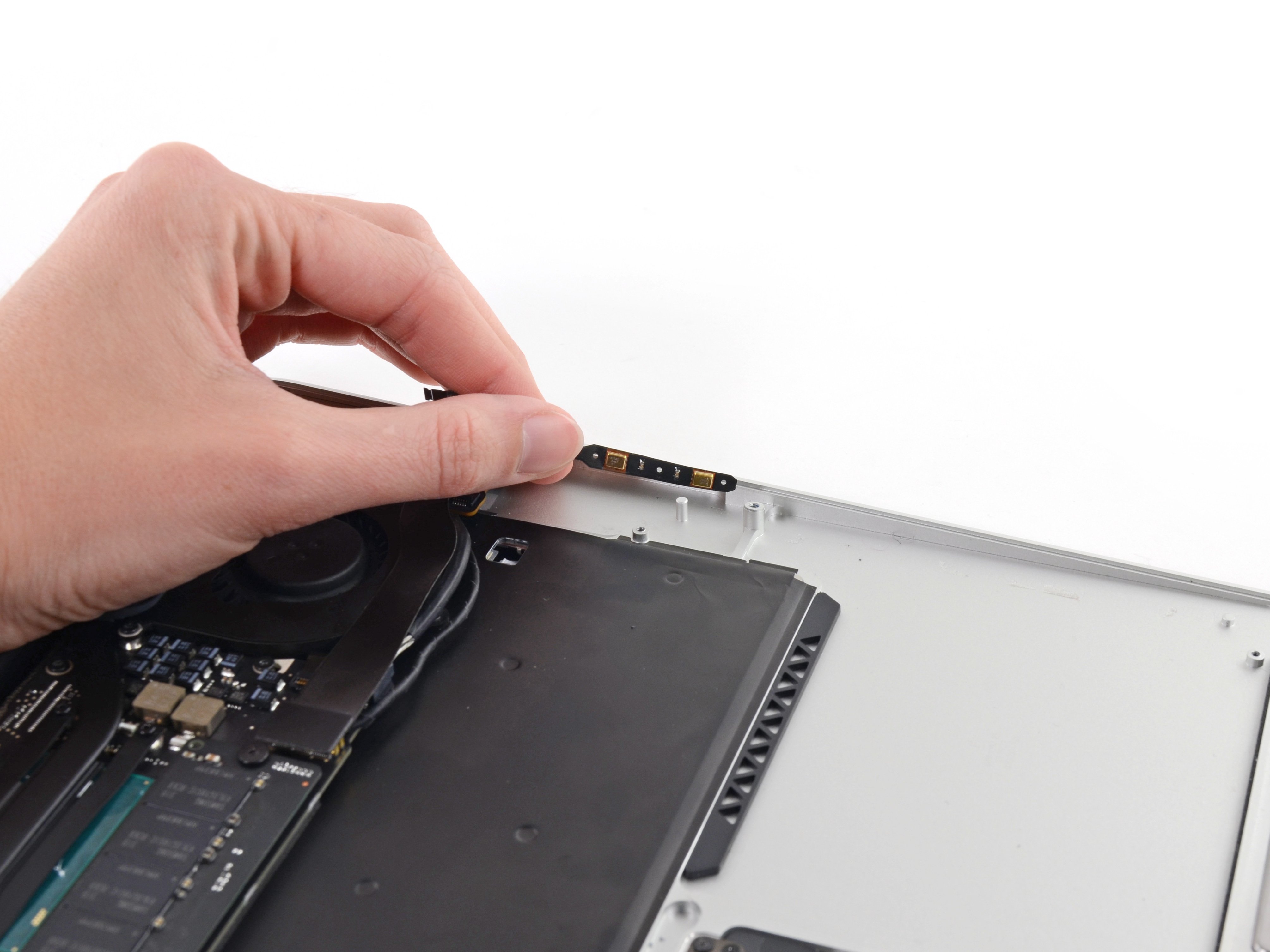 Remplacement du microphone du MacBook Air 13" mi2013