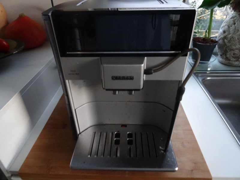 Siemens EQ6 Repair Help: Learn How to Fix It Yourself.