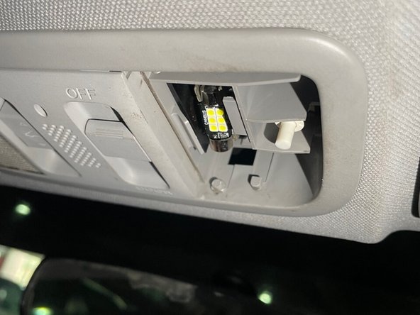 Замена лампы подсветки купола Honda Civic 2006-2011 - HD01