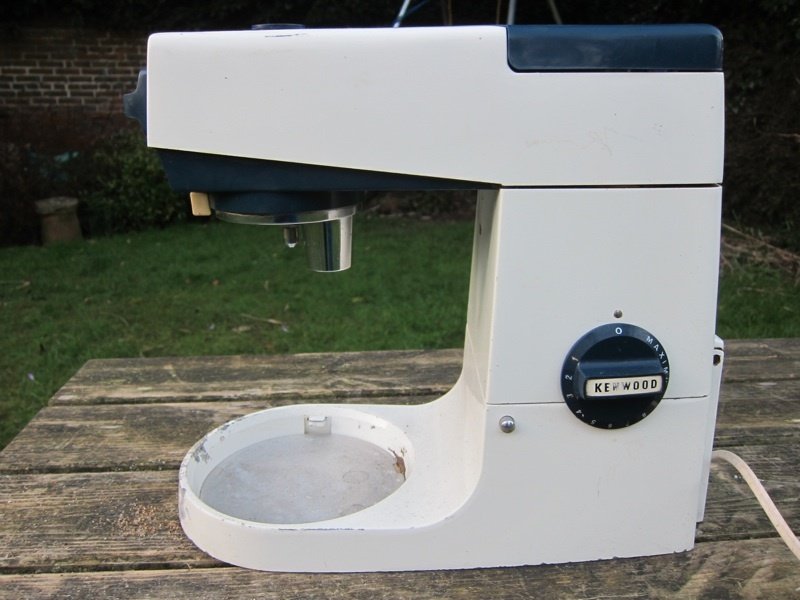 Kenwood Chef A701A Repair Help: Learn How to Fix It Yourself.