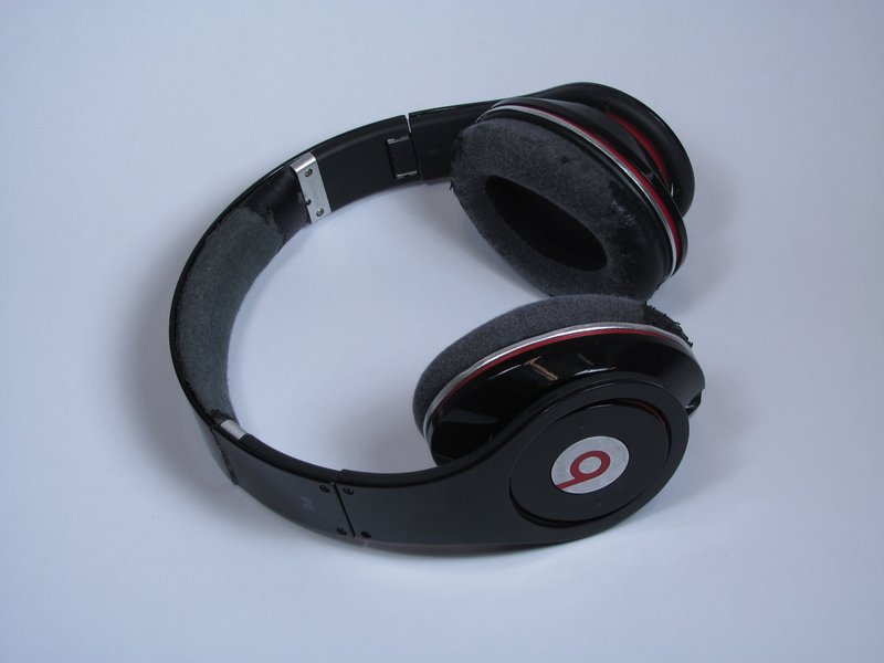 Beats By Dre Studio First Generation Repair Help Learn How to Fix It Yourself.