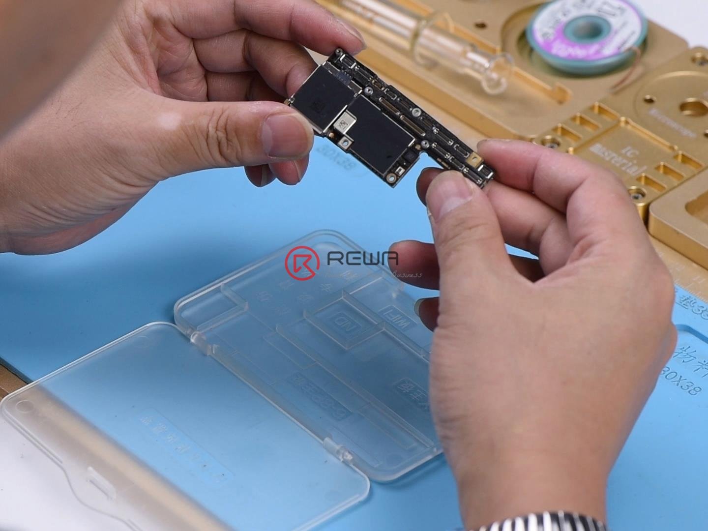 How to Fix iPhone X Stuck On Apple Logo/iTunes Error 4014 iFixit