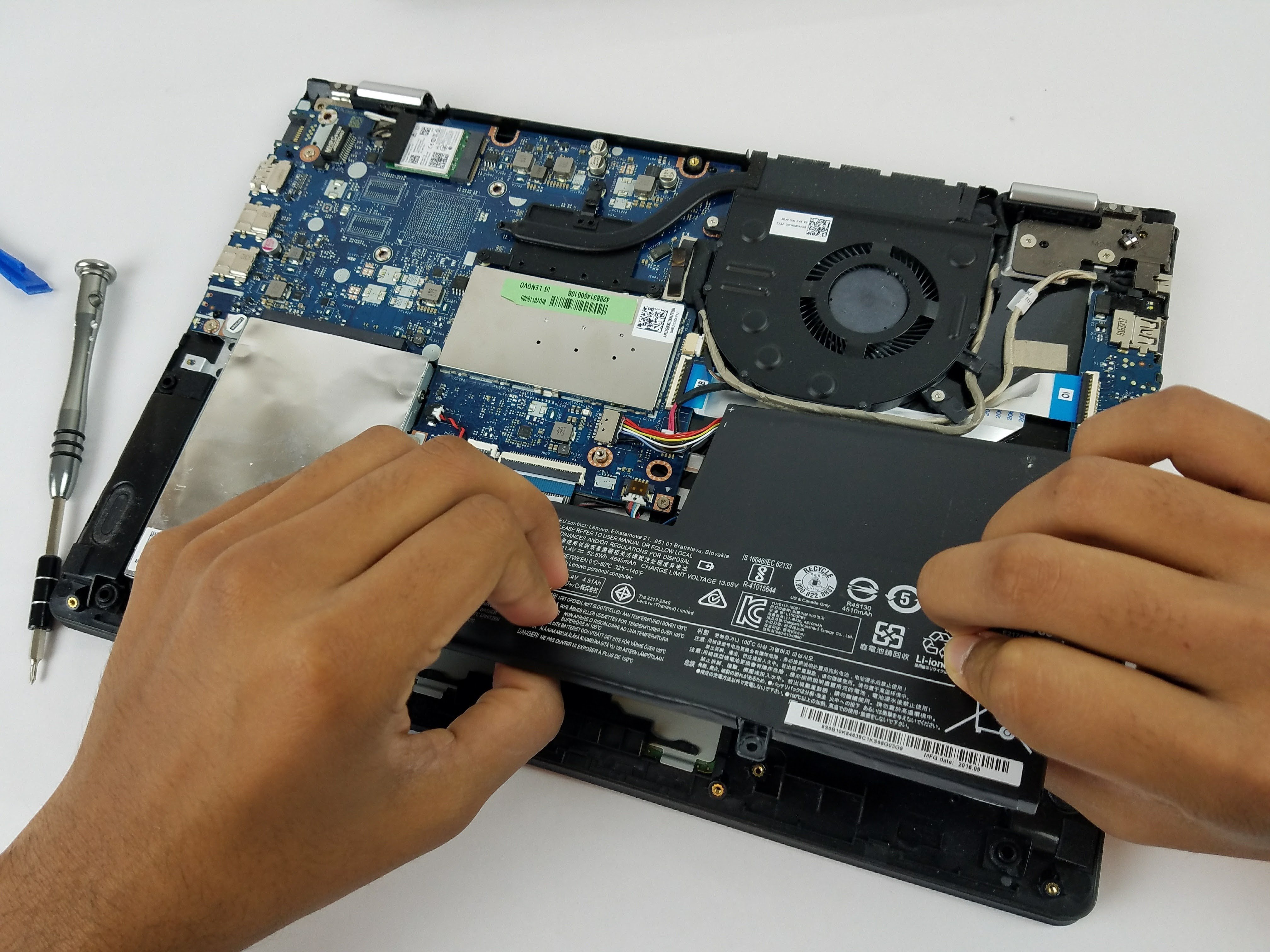Lenovo Ideapad Battery Removal