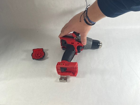 Замена переключателя управления Milwaukee 2704-20 - HD01