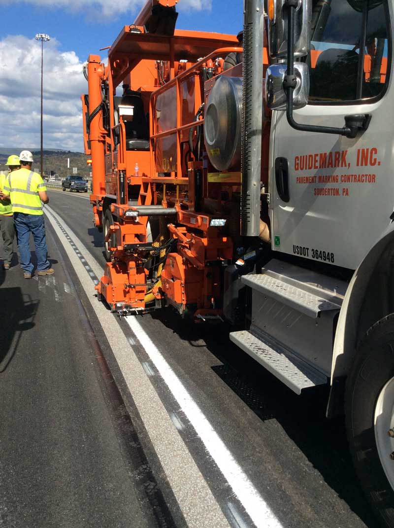 Recessed Pavement Markings guidemark