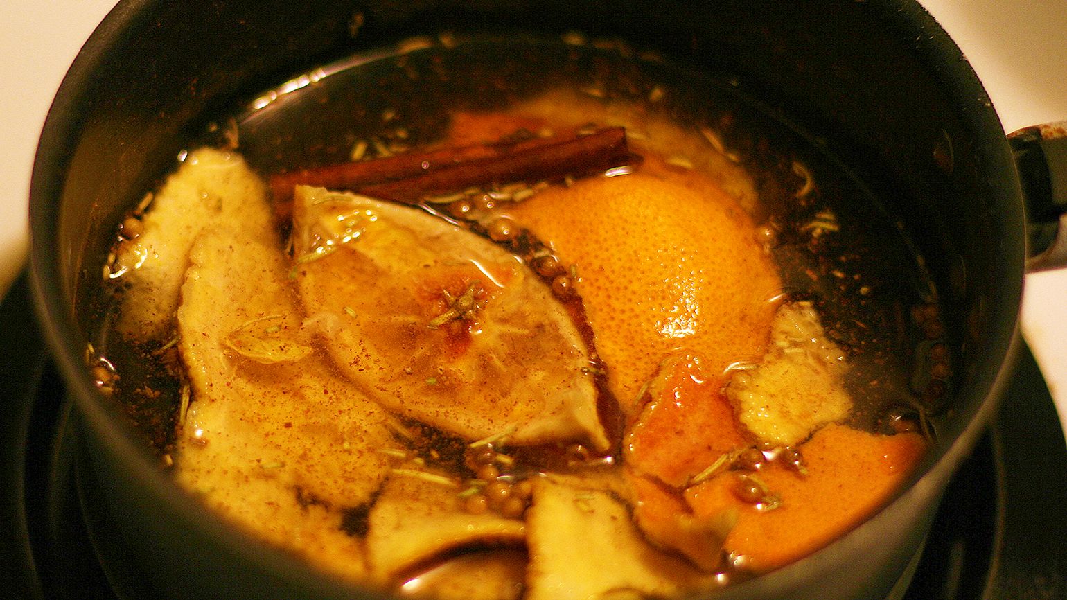 3 Stovetop Simmers to Fill Your Home with Warmth Guideposts