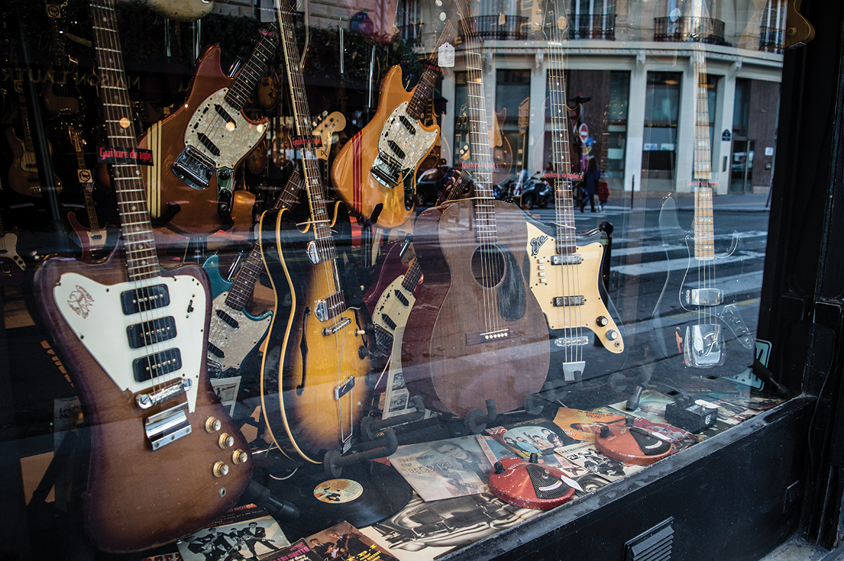Four mustvisit vintage guitar shops in Paris
