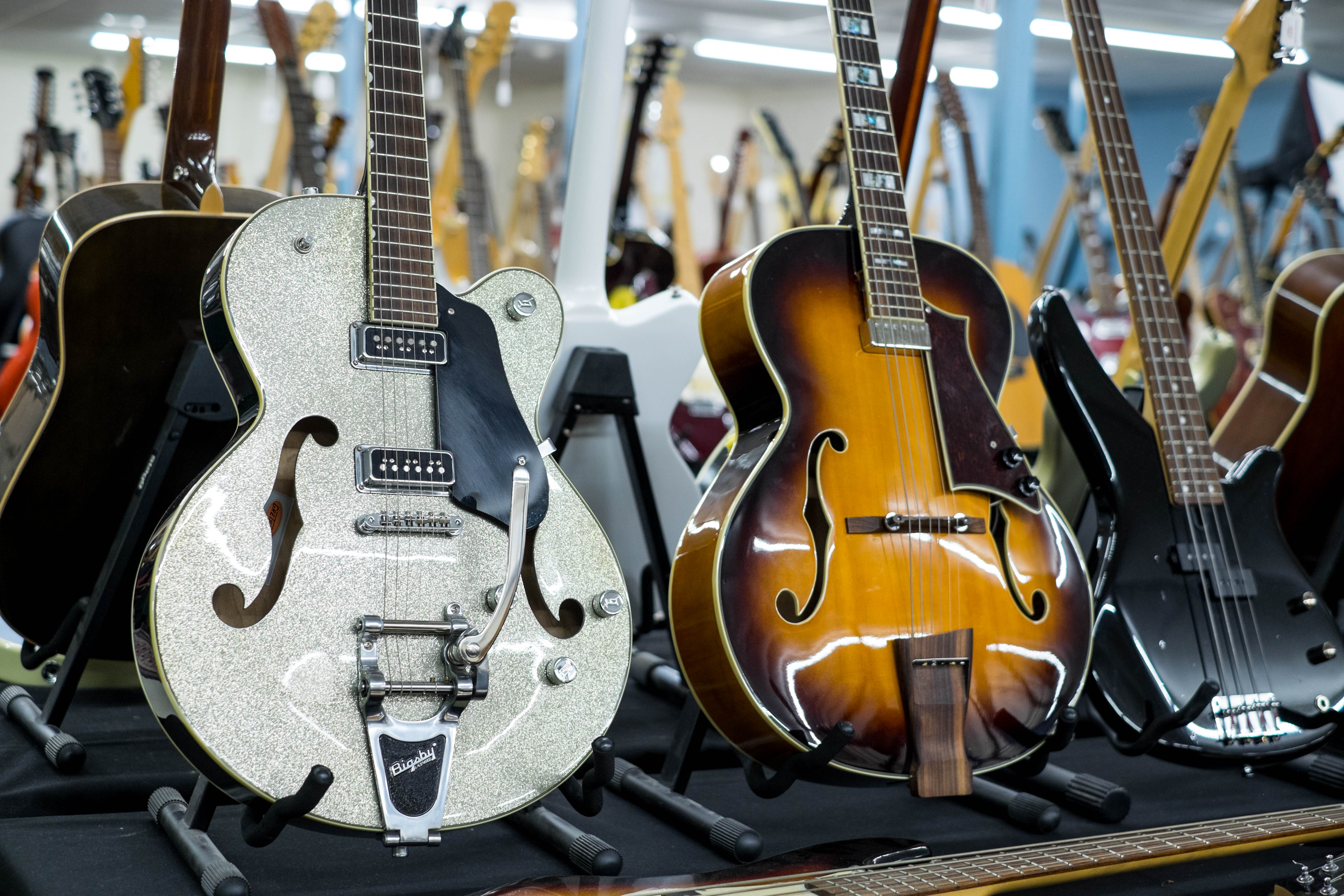 In Pictures Gardiner Houlgate Guitar Auction, September 2018