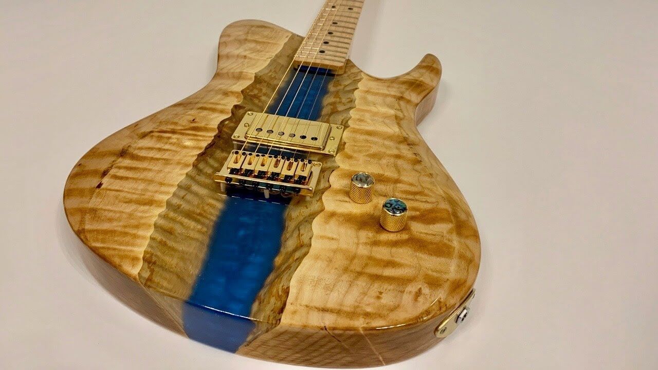 Watch Building an electric guitar with an epoxy resin ‘river canyon’