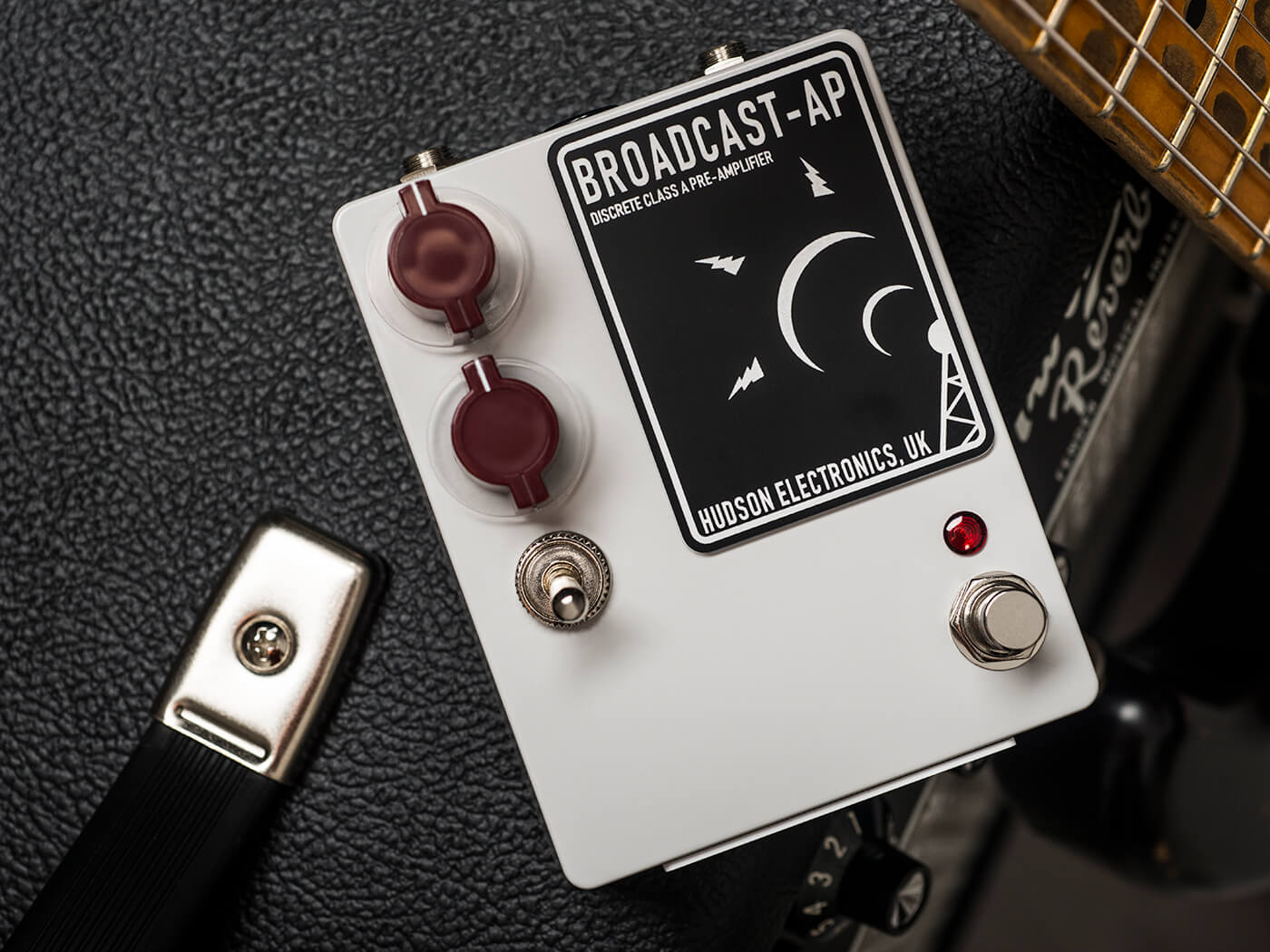 Guitar Recording FAQ How to record electric guitar direct to desk