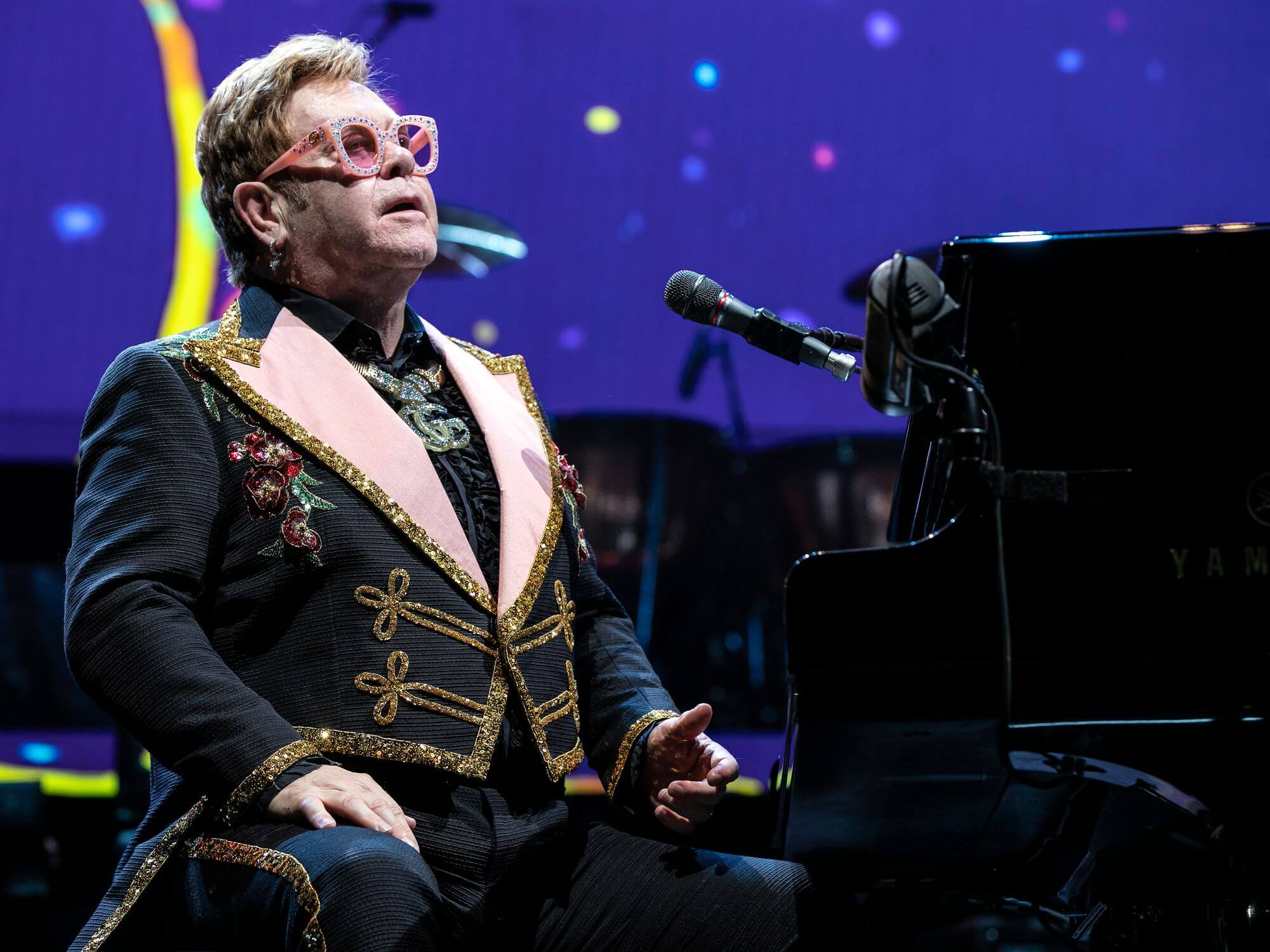 Women are making the best music in 2022, says Elton John “Apart from Sam Fender, none of the