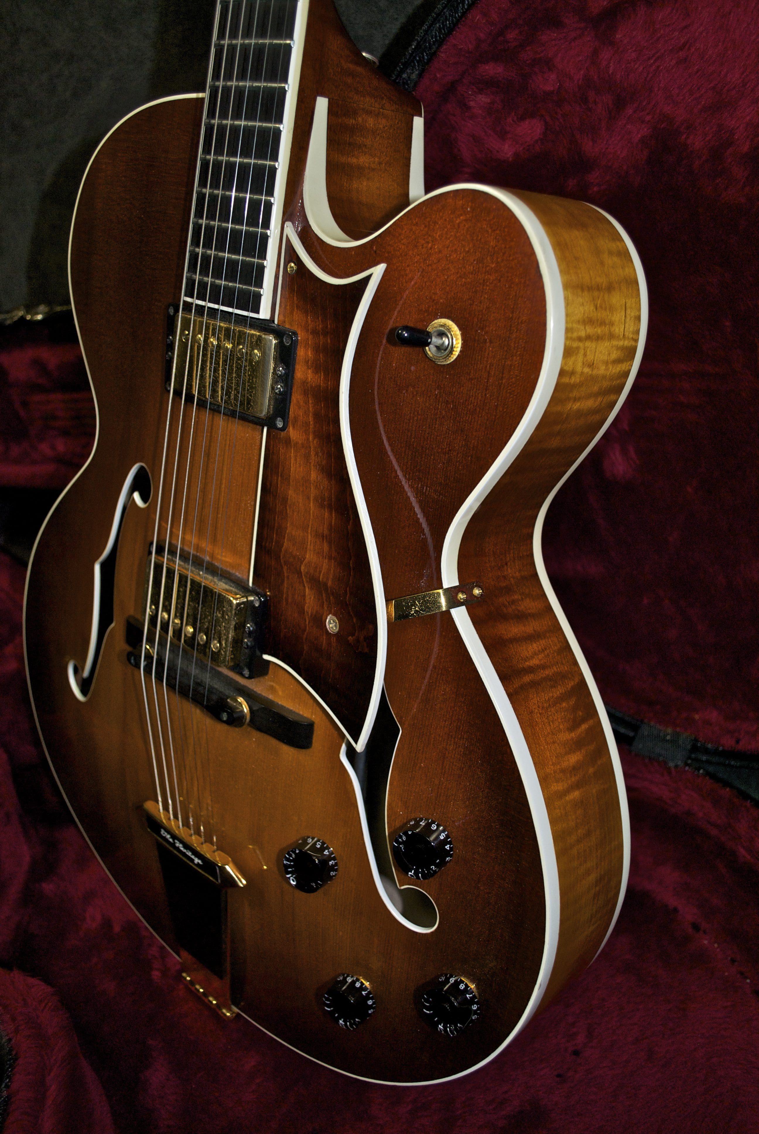 Heritage 1997 17″ Eagle Classic Archtop Jazz Guitar — Guitars 'n Jazz