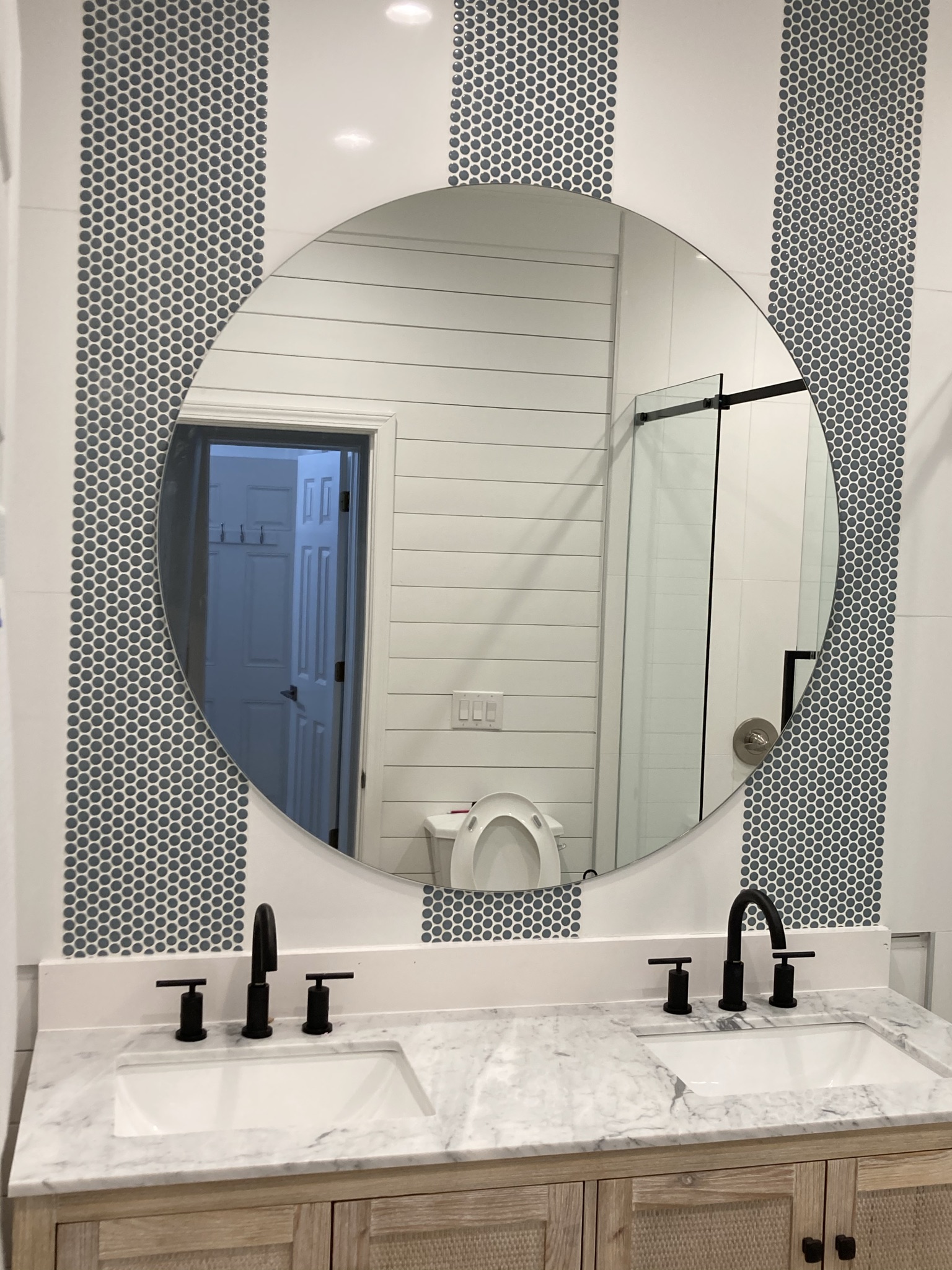 Mirrors Gulf Beach Shower Doors and Glass