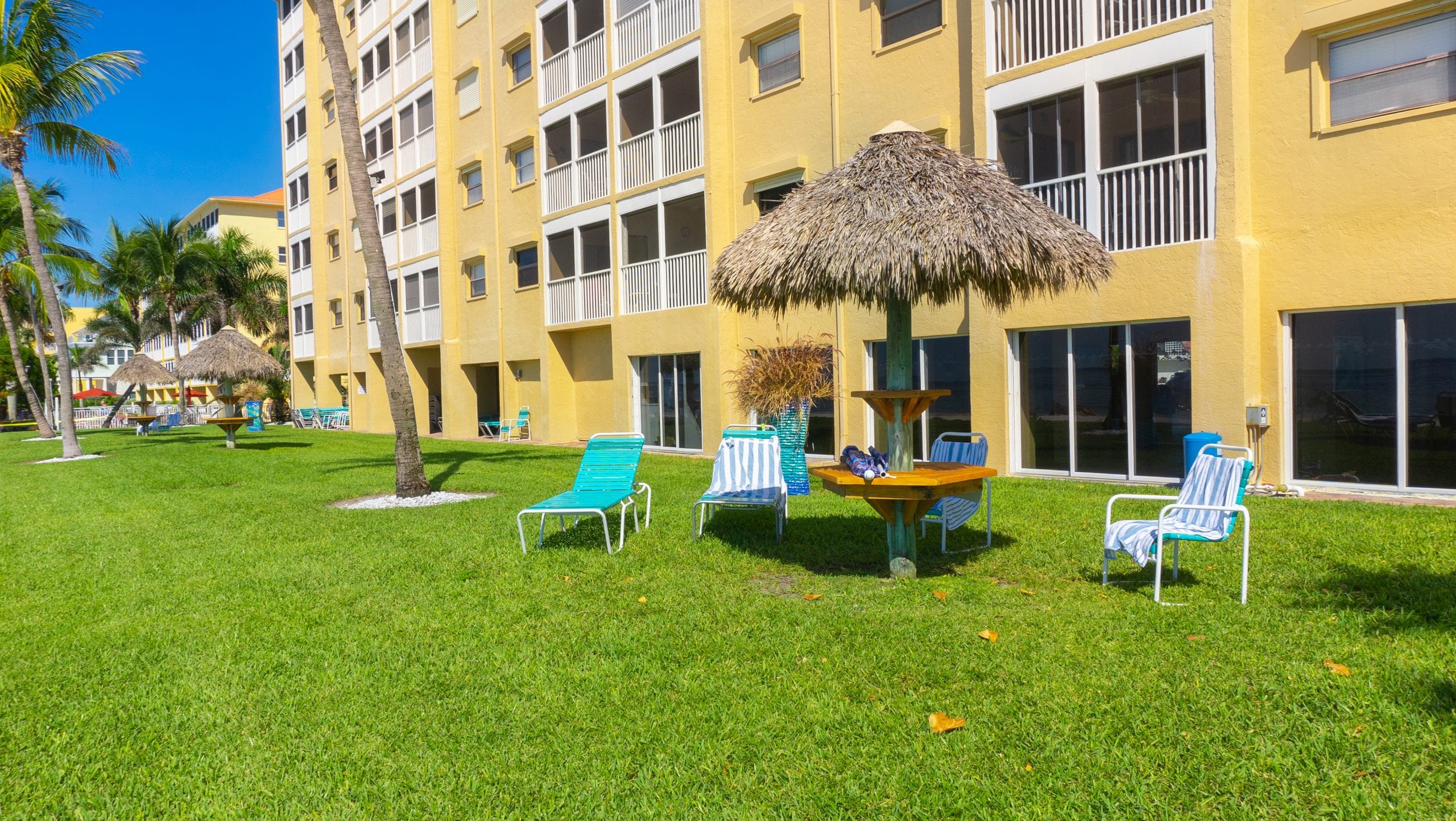 Amenities & More Smugglers Cove Condos On Fort Myers Beach