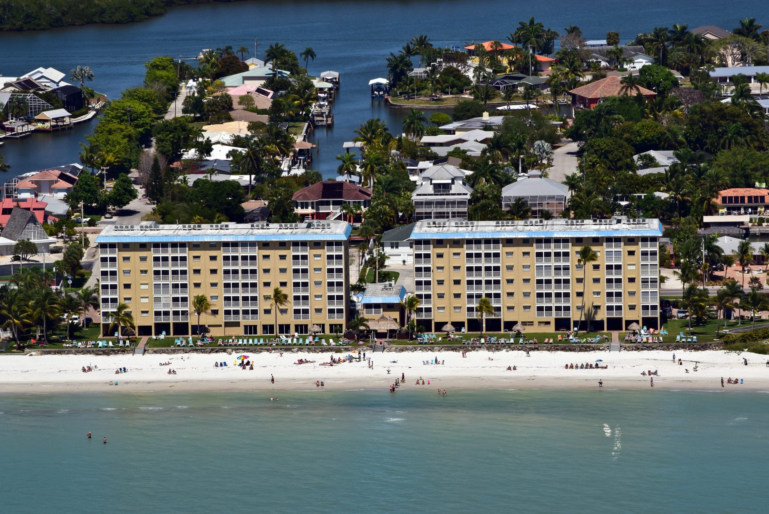 Amenities & More Smugglers Cove Condos On Fort Myers Beach